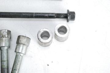 Винт крепления двигателя YAMAHA FJR 1300 06-12