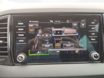 Skoda Karoq Crossover Facelifting 2.0 TSI 190KM 2023 Skoda Karoq Sportline, 4x4, Matrix, Kamera, Keyless, ACC, Podgrzewana szyb, zdjęcie 32