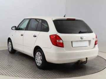 Skoda Fabia II Kombi Facelifting 1.6 TDI CR DPF 75KM 2010 Skoda Fabia 1.6 TDI, Salon Polska, HAK, Klima, zdjęcie 3