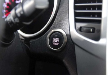 Kia Venga Mikrovan 1.6 DOHC CVVT 125KM 2014 Kia Venga 1.6 benzyna 125 KM 0 Kamera_Panorama-Grzane fotele 1.6 Benzyna, zdjęcie 19