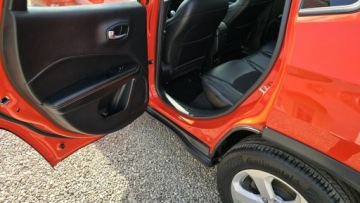 Jeep Compass II SUV 1.4 MultiAir 140KM 2019 Jeep Compass tempomat ACC, kamera, asystent pasa, zdjęcie 9