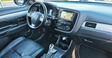 Mitsubishi Outlander III 2013 Mitsubishi Outlander BENZYNA HYBRYDA plug in 4x4 grzane fotele AUTOMAT, zdjęcie 30