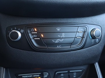 Ford Tourneo Courier I Mikrovan Facelifting 1.5 Duratorq TDCi 100KM 2019 Ford Tourneo Courier 1.5 TDCI, Salon Polska, zdjęcie 11