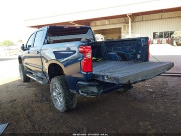 Chevrolet Silverado II 2022 Chevrolet Silverado 1500 Short Bed Rst 2022 5.3l 5.3 Benzyna 355KM, zdjęcie 3