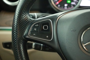 Mercedes Klasa E W213 Limuzyna 2.0 220d 194KM 2018 Mercedes E E 220 d, Salon Polska, 191 KM, 4X4, zdjęcie 13