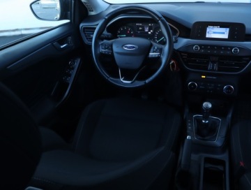 Ford Focus IV Hatchback 1.0 EcoBoost 125KM 2019 Ford Focus 1.0 EcoBoost, Salon Polska, Serwis ASO, zdjęcie 6