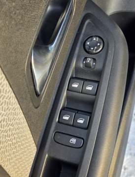 Citroen C4 III SUV 1.2 PureTech 130KM 2024 Citroen C4 1.2 130KM 33 tyś!!! Vat 23% Kamera, zdjęcie 15