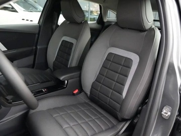 Citroen C4 III SUV 1.2 PureTech 130KM 2025 Od ręki - Plus EAT8 1.2 PureTech 130KM, zdjęcie 4