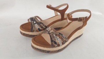 Женские кожаные сандалии unisa R 40