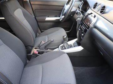 Suzuki Vitara III SUV 1.6 VVT 120KM 2015 Suzuki Vitara 1.6 VVT, Salon Polska, zdjęcie 8