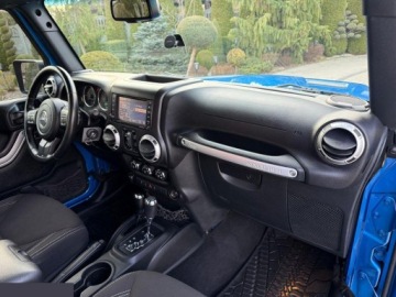 Jeep Wrangler III Unlimited Facelifting 2.8 CRD 200KM 2017 Jeep Wrangler Unlimited 2.8 CRD Automatik Rubicon 200KM 2017r Zamiana!, zdjęcie 13