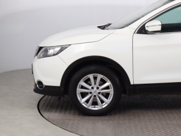 Nissan Qashqai II Crossover 1.2 DIG-T 115KM 2014 Nissan Qashqai 1.2 DIG-T, Salon Polska, zdjęcie 13