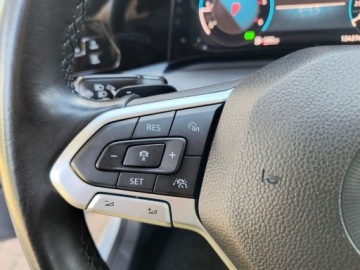 Volkswagen Golf VIII Variant 2.0 TDI 150KM 2021 Volkswagen Golf SalonPL serwis 2.0TDI 150KM bezwypadkow pakiet AppConnect, zdjęcie 20