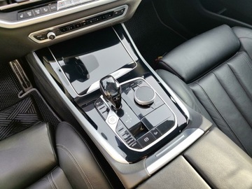 BMW X5 G05 SUV 2.0 25d 231KM 2021 BMW X5 FV 23%, Harman, Hak, M-pakiet, Asystent świ, zdjęcie 15