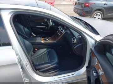 Mercedes Klasa C W205 2020 Mercedes-Benz Klasa C 2020 Mercedes-Benz C-Class C 300 4MATIC Sedan 2.0, zdjęcie 4