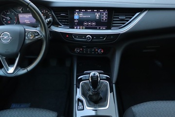 Opel Insignia II Sports Tourer 2.0 CDTI 170KM 2018 Opel Insignia 2.0 CDTI, 167 KM, Navi, Klima, zdjęcie 11