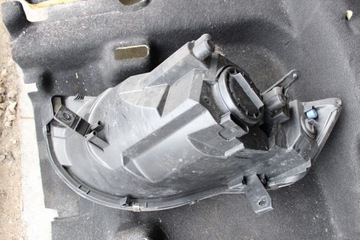 MITSUBISHI COLT 09-.. SVĚTLO PŘEDNÍ SVĚTLOMET PRAVÁ