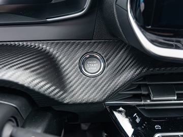 Peugeot 2008 II SUV Facelifting 1.2 PureTech 130KM 2025 Od ręki - Allure EAT8 1.2 PureTech 130KM / Pakiet Vision i Drive Assist, zdjęcie 7