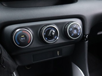 Toyota Yaris IV Hatchback 1.5 Dynamic Force 125KM 2022 Toyota Yaris 1.5 VVT-i, Salon Polska, zdjęcie 16