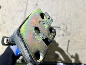 ZÁMEK DVEŘE PRAVÝ PŘEDNÍ DAIHATSU TERIOS I