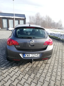 Opel Astra J Hatchback 5d 1.7 CDTI ECOTEC 110KM 2010 Opel Astra J 1.7 ECO TECH 110 PS, zdjęcie 5