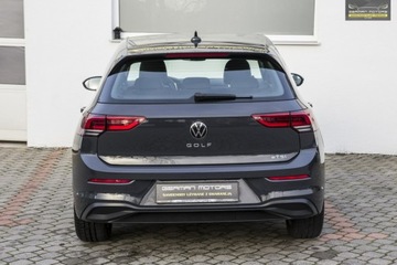 Volkswagen Golf VIII Variant 1.5 eTSI 150KM 2021 Volkswagen Golf Virtual / Ledy / Lane Assist, zdjęcie 18