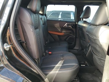 Mitsubishi Outlander III 2023 Mitsubishi Outlander SEL 2023 2.4l 2.4 Hybryda 248KM, zdjęcie 11