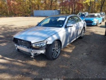 Mercedes Klasa E W213 2021 Mercedes-Benz Klasa E 350 4Matic 2021 2.0 Benzyna 255KM, zdjęcie 1