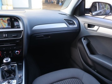 Audi A4 B8 Avant Facelifting 2.0 TDI 143KM 2013 Audi A4 2.0 TDI, Navi, Xenon, Bi-Xenon, Klima, zdjęcie 7