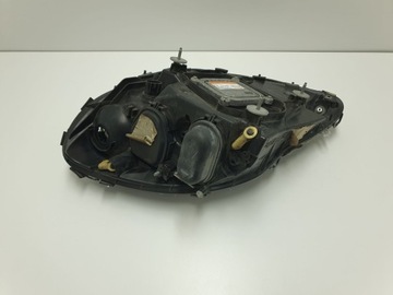 CHEVROLET CORVETTE C6 XENON PRAVÝ STŘÍBRNY SVĚTLO PŘEDNÍ PRAVÁ USA