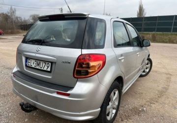 Suzuki SX4 I Sedan 1.6 VVT 120KM 2010 Suzuki SX4 Suzuki SX4 1.6 Benzyna 120KM, zdjęcie 1