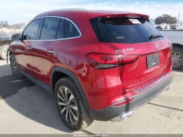 Mercedes GLA II 2021 Mercedes-Benz GLA 250 2021 2.0 Benzyna 221KM, zdjęcie 3
