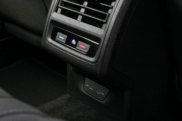 Volkswagen Golf VIII Hatchback 1.5 TSI EVO 130KM 2021 Volkswagen Golf STYLE 1.5 TSI 130KM Salon Polska GWARANCJA SelectCar+ FV23%, zdjęcie 16