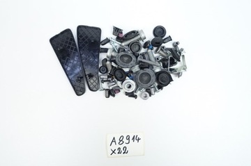 ZESTAW ŚRUB MOCOWAŃ DRZWI AUDI A4 B9 8W0