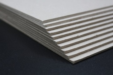 Tektura introlig. A4 szara 3,0 mm (10)ESCUELA