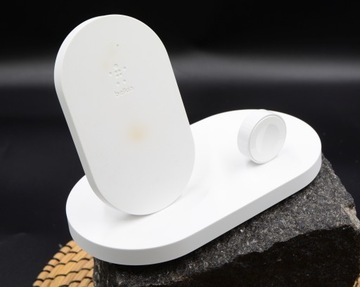 зарядная станция для Apple Watch и iPhone Belkin