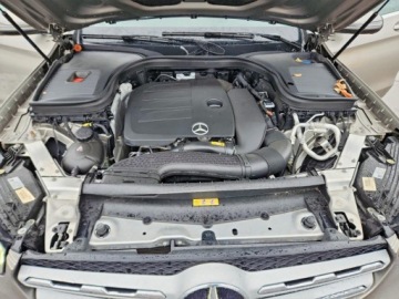 Mercedes GLC C253 2020 Mercedes-Benz GLC 300 4Matic 2020 2.0 Benzyna 255KM, zdjęcie 6