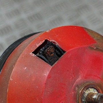 MITSUBISHI PAJERO 1998 KLAKSON