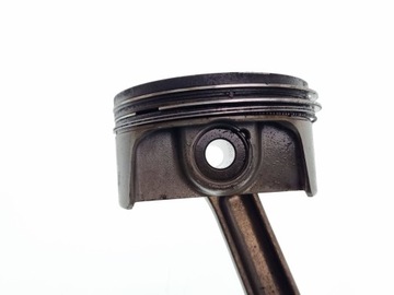 PORSCHE CAYENNE (92A) 2011 PÍST Z OJNICE