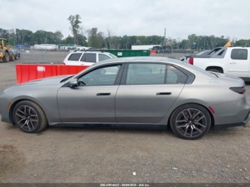 BMW Seria 7 G70 2024 BMW Seria 7 760i xDrive 2024 4.4l 4.4 Benzyna 536KM, zdjęcie 2
