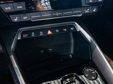 Audi A3 8Y Sportback Facelifting 1.5 35 TFSI 150KM 2025 AUDI A3 35 TFSI S Line Sportback Hatchback 1.5 (150KM) 2025, zdjęcie 12