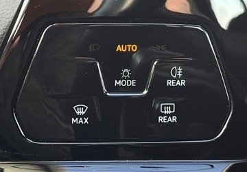 Volkswagen Golf VIII Variant 2.0 TDI 115KM 2023 Volkswagen Golf Salon Polska Parktronic Cyfrowe zegary Navi Tempomat a, zdjęcie 25