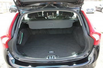 Volvo V60 I Kombi Facelifting 2.0 D4 DRIVE-E 190KM 2018 Volvo V60 Cross Country Momentum 190HP F-vat Salon, zdjęcie 15