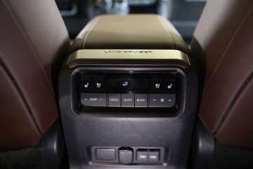 Toyota Land Cruiser VII Terenowy 5d 2.8 D-4D 204KM 2024 Toyota Land Cruiser LC 2.8 D-4D Executive aut 2.8 Diesel 205KM, zdjęcie 13