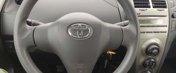 Toyota Yaris III Hatchback 5d 1.33 Dual VVT-i 99KM 2011 Toyota Yaris 1.3 BENZ ,bezwypadek ,kupiony z aso toyota 1.3 Benzyna 99KM, zdjęcie 12