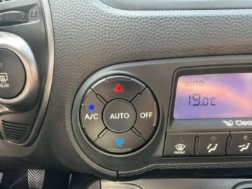 Hyundai ix35 SUV Facelifting 1.7 CRDi 115KM 2014 Hyundai ix35 NAWIGACJA POLSKORY KAMERA GRZANE FOTELE PRZOD TYL GRZANA SZYB, zdjęcie 10