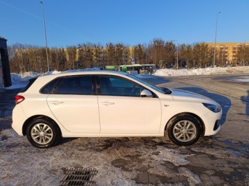 Hyundai i30 III Hatchback Facelifting 1.0 T-GDI 120KM 2023 HYUNDAI I30 1.0 T-GDI 120KM przebieg 39 tyś km LAKIER PERŁA METALIK r. 2023, zdjęcie 9