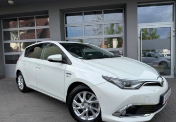 Toyota Auris II Hatchback 5d Facelifting 1.8 Hybrid 136KM 2017 Toyota Auris salon Polska, FV-VAT 23 1.8 Hybryda 136KM