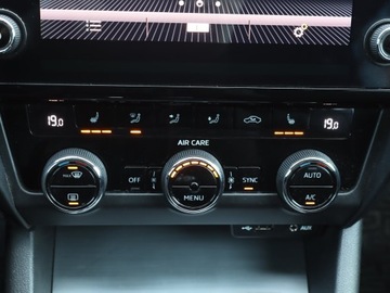 Skoda Octavia III Kombi Facelifting 1.4 TSI 150KM 2017 Skoda Octavia 1.4 TSI, Salon Polska, Klima, zdjęcie 15