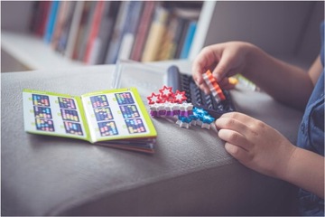 УМНЫЕ ИГРЫ IQ STARS ЛОГИЧЕСКАЯ ИГРА-ГОЛОВОЛОМКА 6+